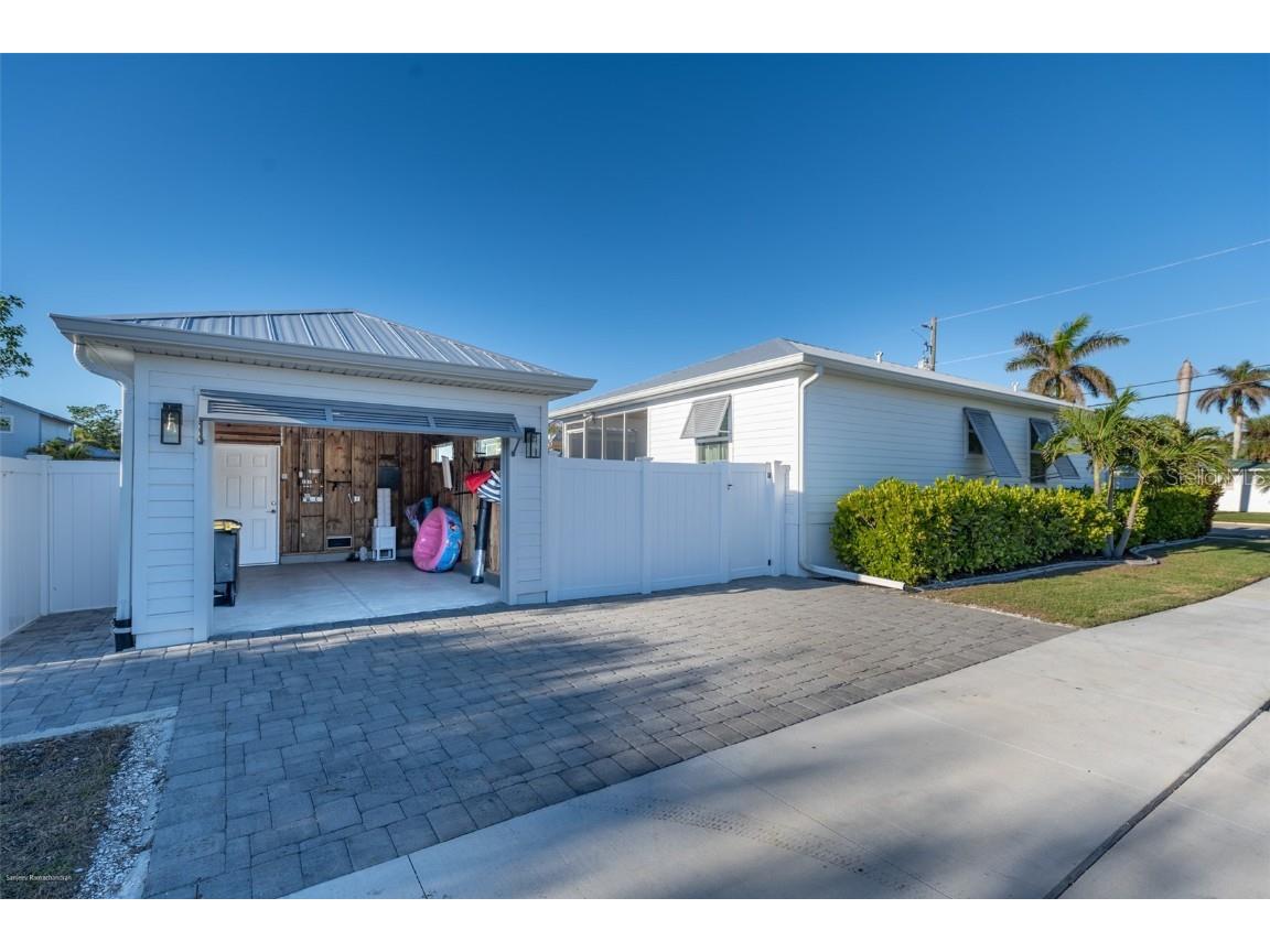 327 Harvey Street Punta Gorda FL 33950 C7501284 image3