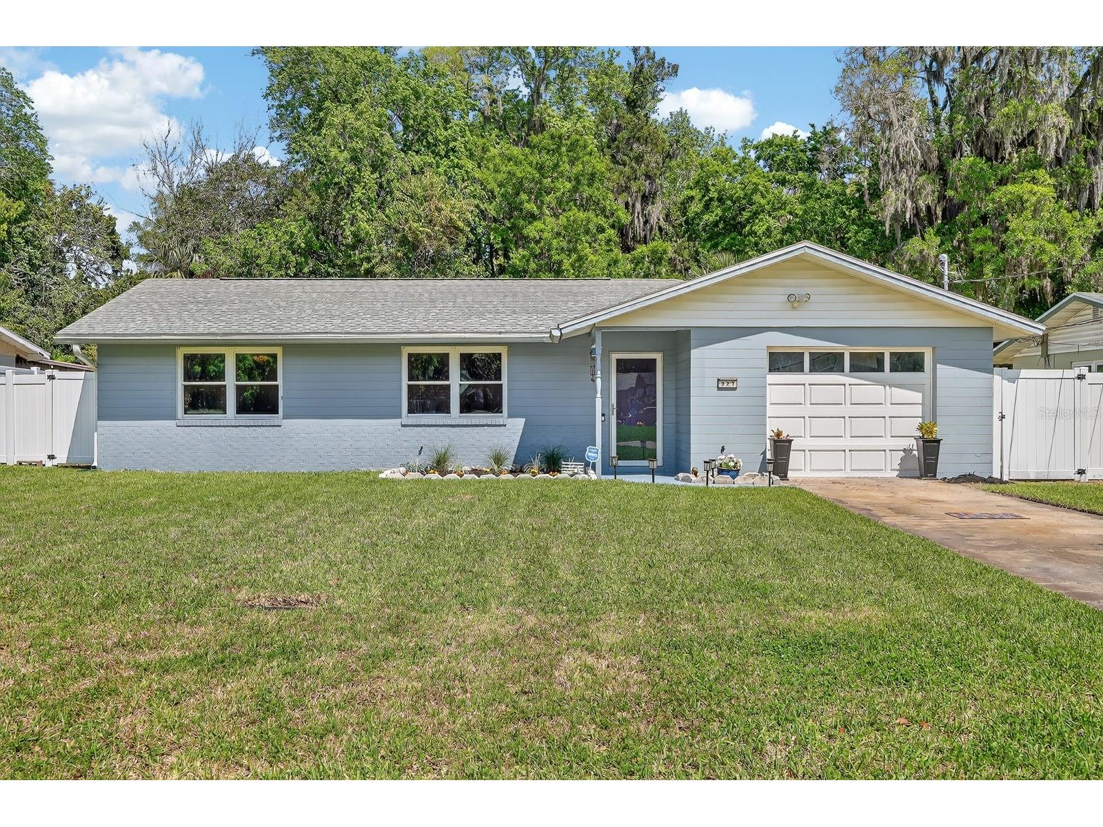 327 London Road Daytona Beach FL 32117 V4948167 image1