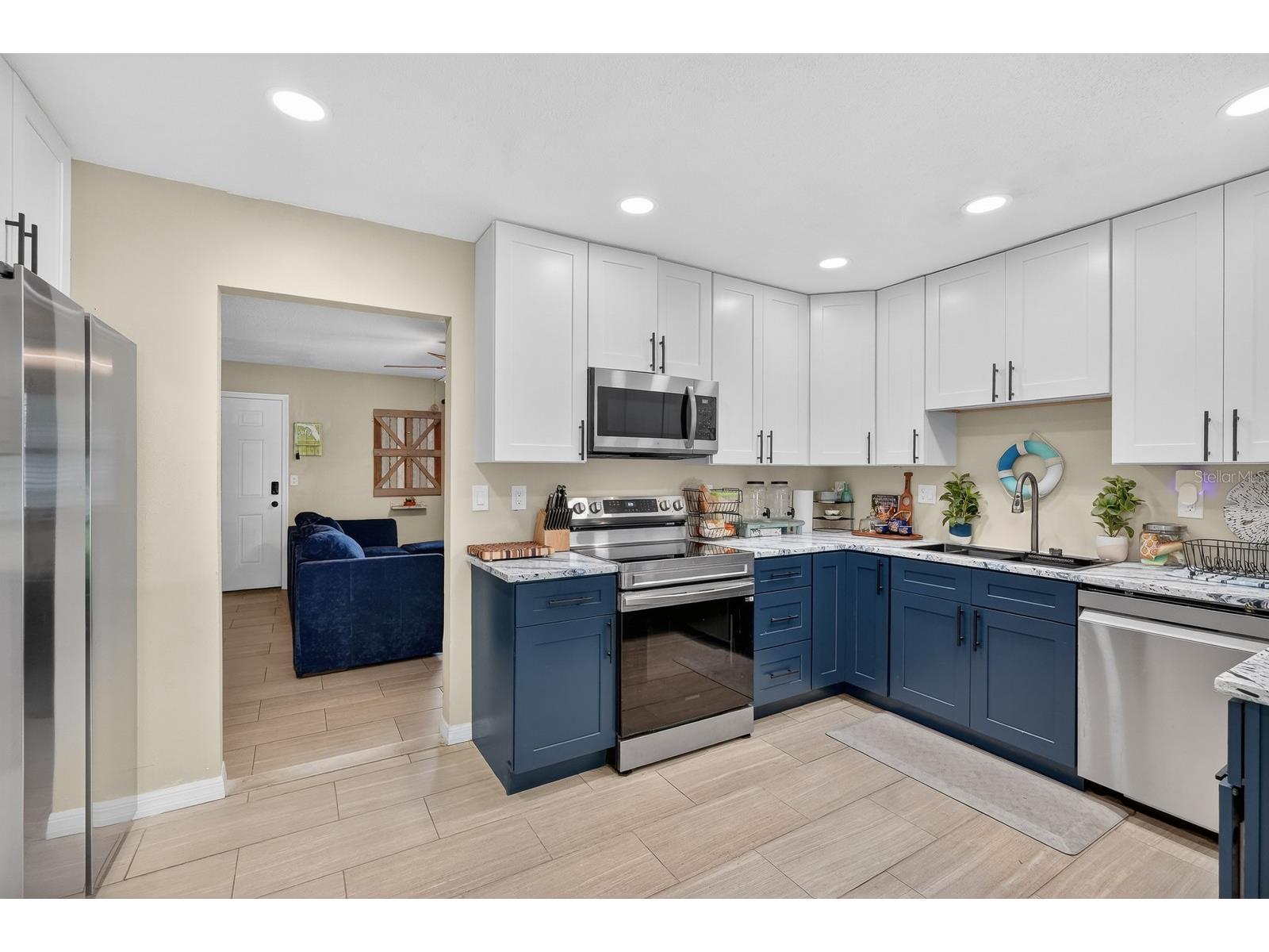 327 London Road Daytona Beach FL 32117 V4948167 image8