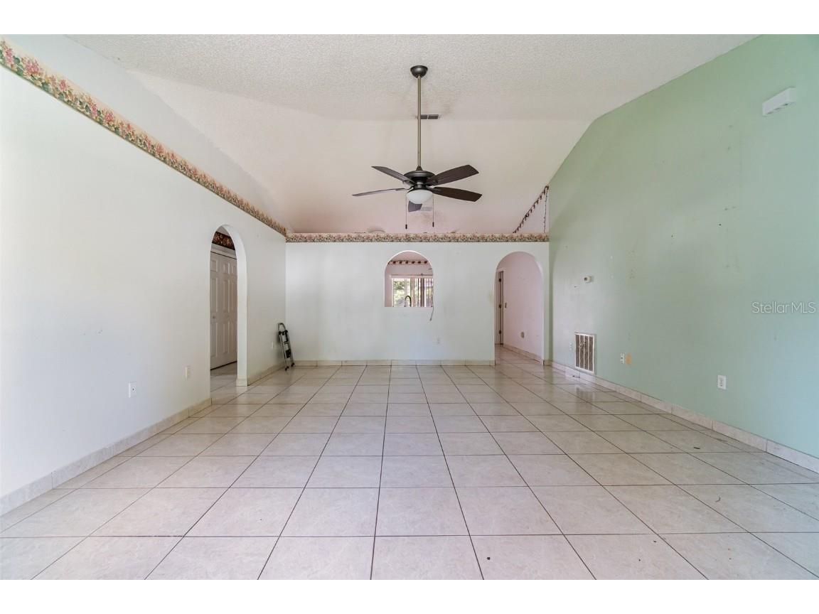 327 Ridge Court Apopka FL 32712 O6350227 image9