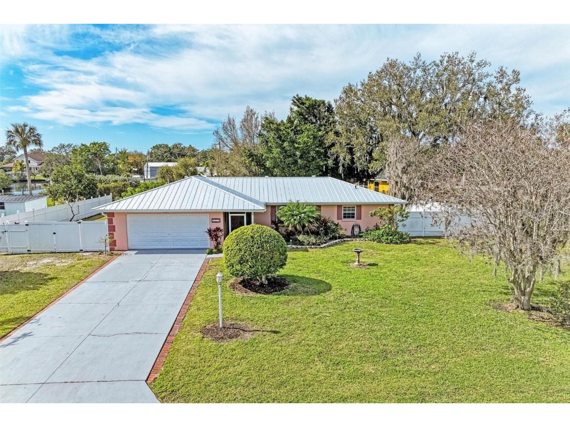 327 Sally Lee Drive Ellenton FL 34222 A4598791 image1