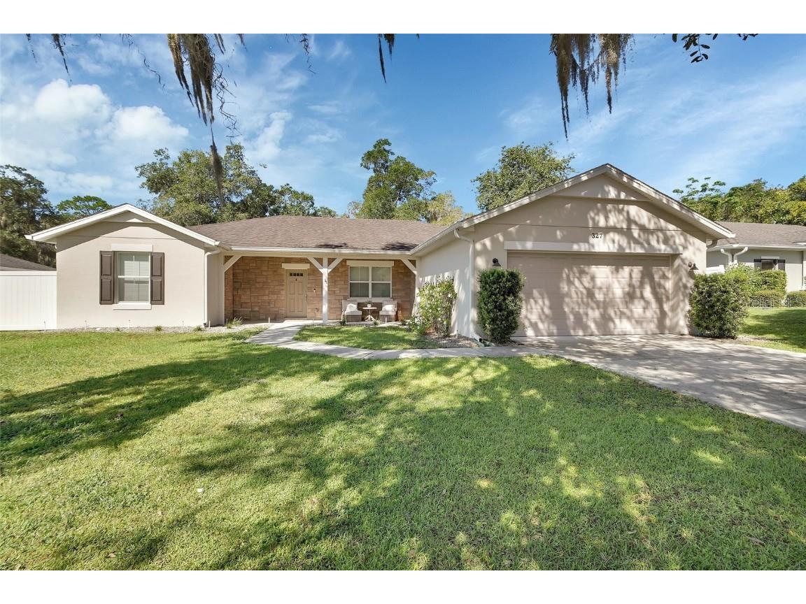 327 Stonebridge Lane Orange City FL 32763 V4945084 image1