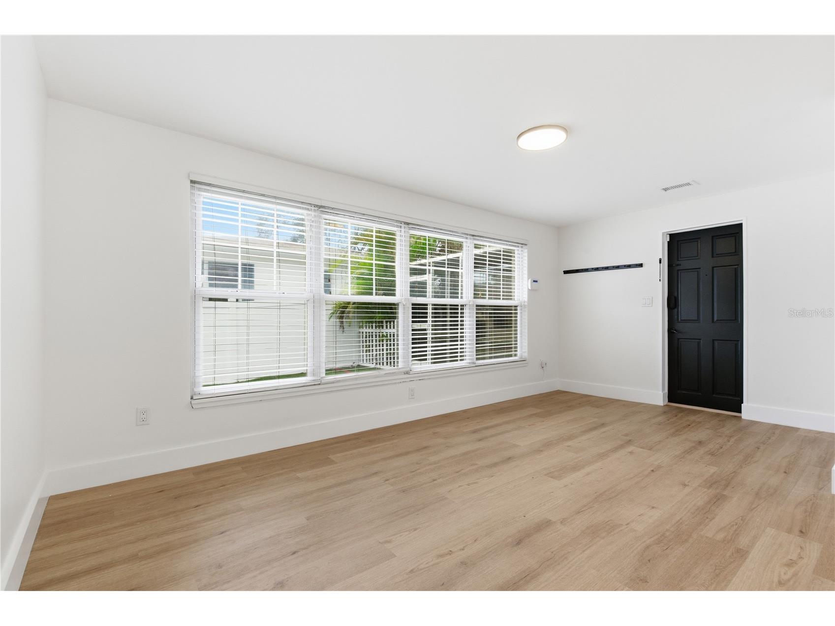 327 Sunny Lane Belleair FL 33756 TB8470938 image11