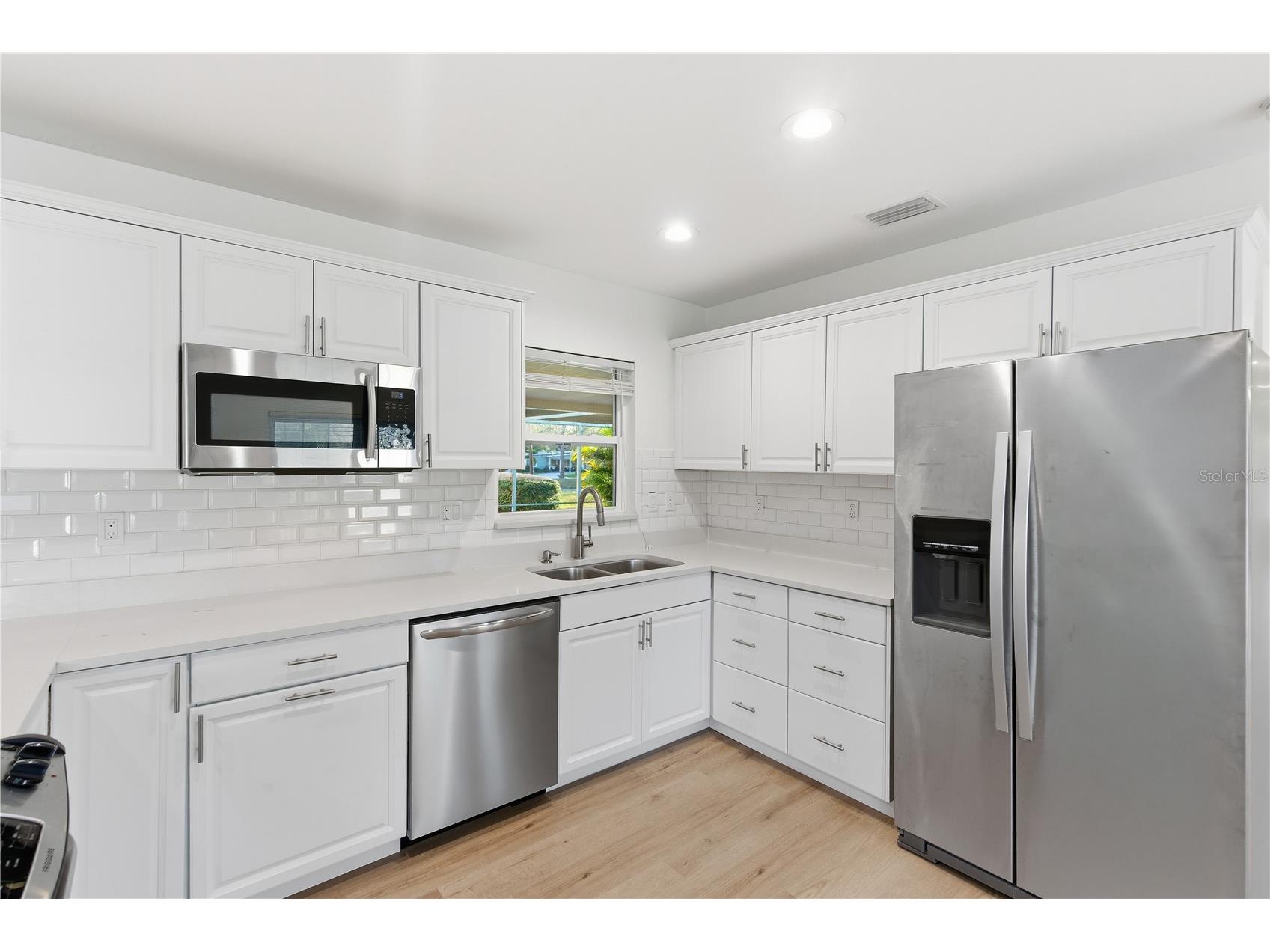 327 Sunny Lane Belleair FL 33756 TB8470938 image17