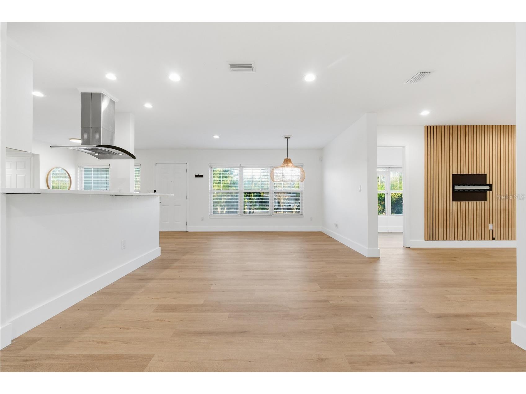 327 Sunny Lane Belleair FL 33756 TB8496924 image10