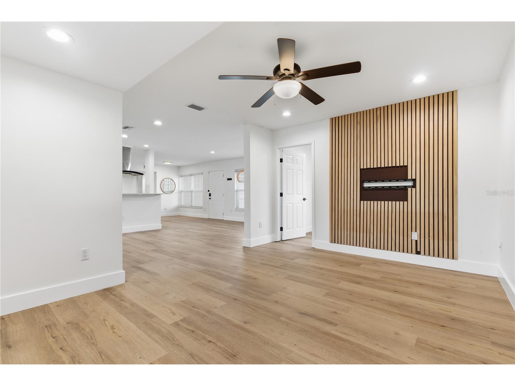 327 Sunny Lane Belleair FL 33756 TB8496924 image13