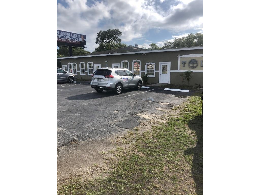 3273 Commercial Way Spring Hill FL 34606 W7855209 image1