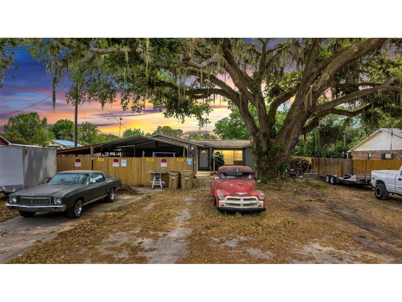 32730 Lake Eustis Drive Tavares FL 32778 - LAKE EUSTIS O6101933 image1