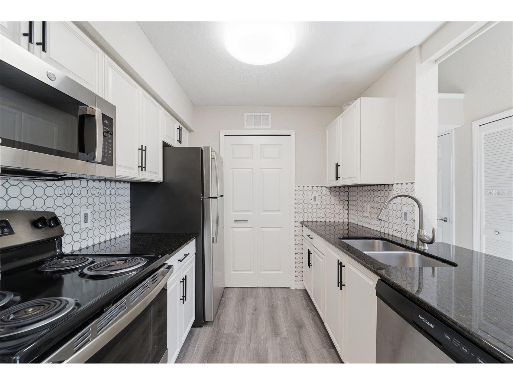 3274 Haviland Court #204 Palm Harbor FL 34684 TB8483836 image17