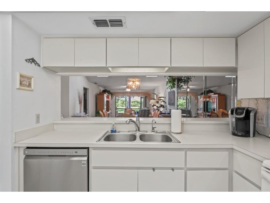 3274 Lori Lane #2 New Port Richey FL 34655 W7875420 image17