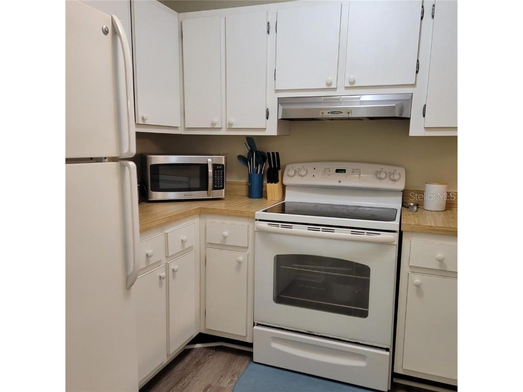 3275 Beneva Road #104 Sarasota FL 34232 A4668146 image3