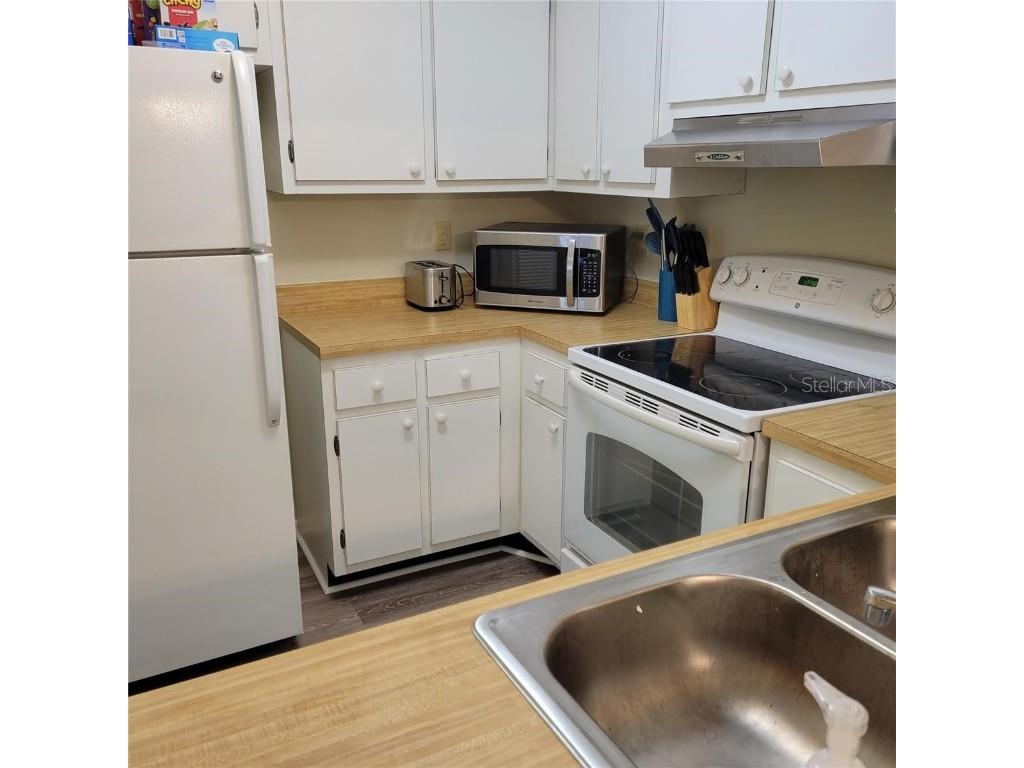 3275 Beneva Road #104 Sarasota FL 34232 A4668146 image4