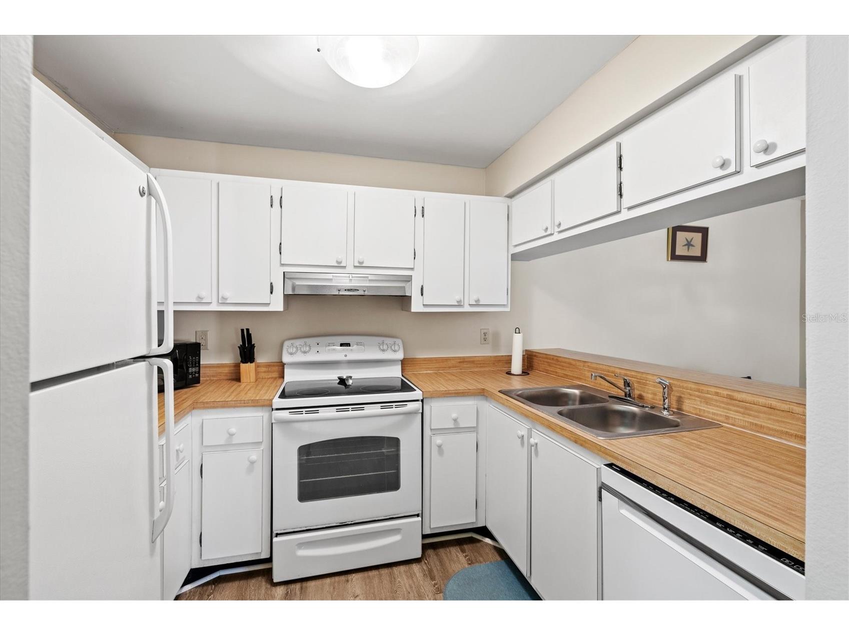 3275 Beneva Road #104 Sarasota FL 34232 A4693102 image5