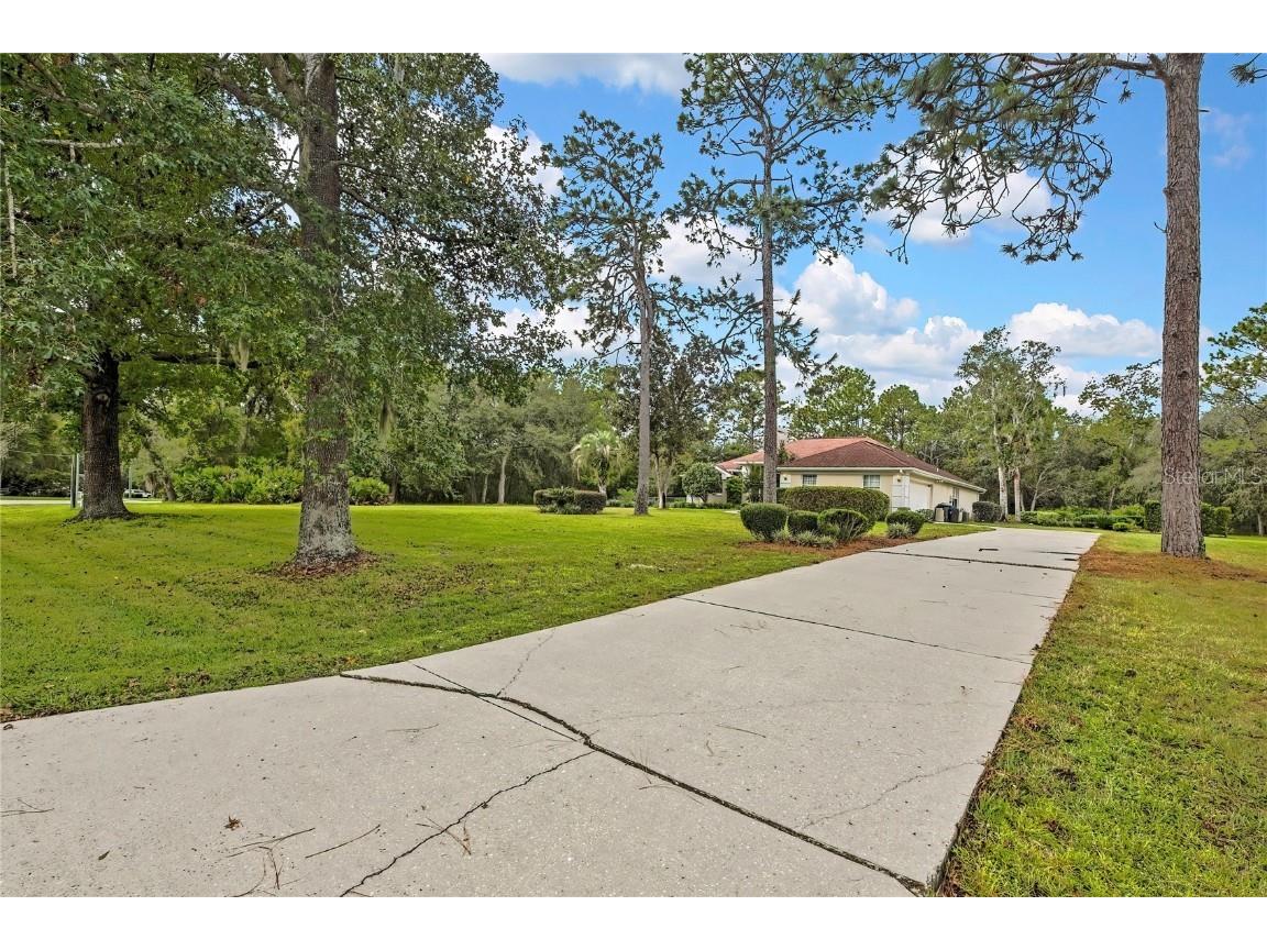 3275 W Daffodil Drive Beverly Hills FL 34465 TB8432348 image4