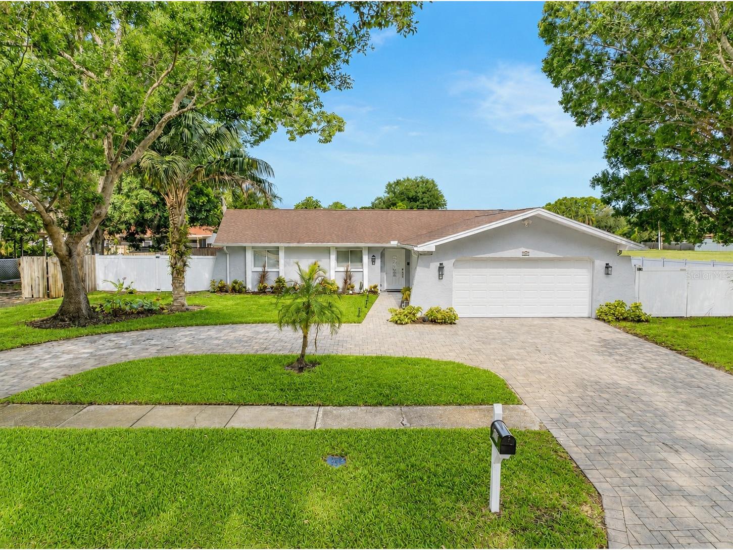 3276 Fox Hill Drive Clearwater FL 33761 TB8518228 image1