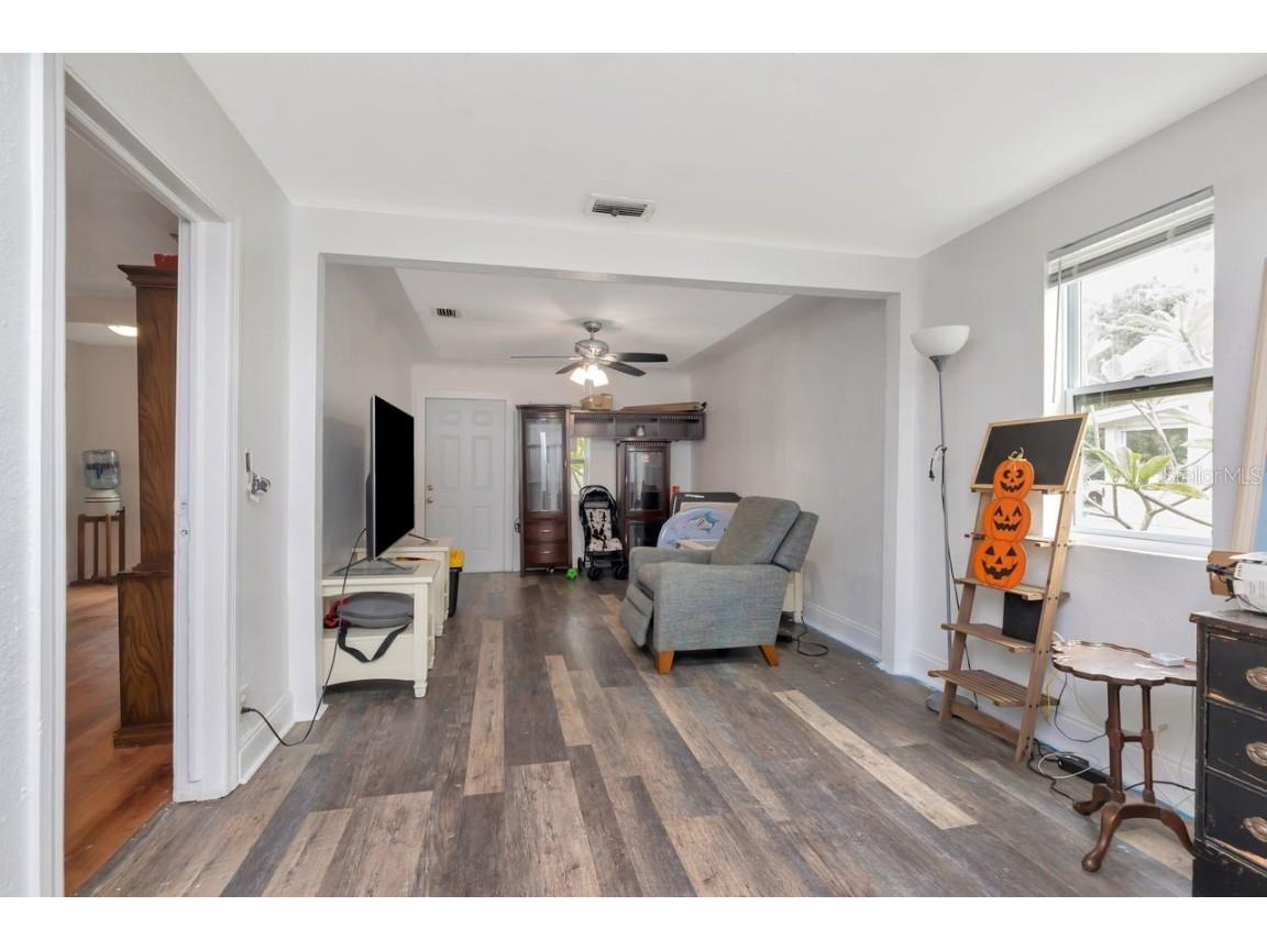 3278 56th Avenue N Saint Petersburg FL 33714 A4668993 image10