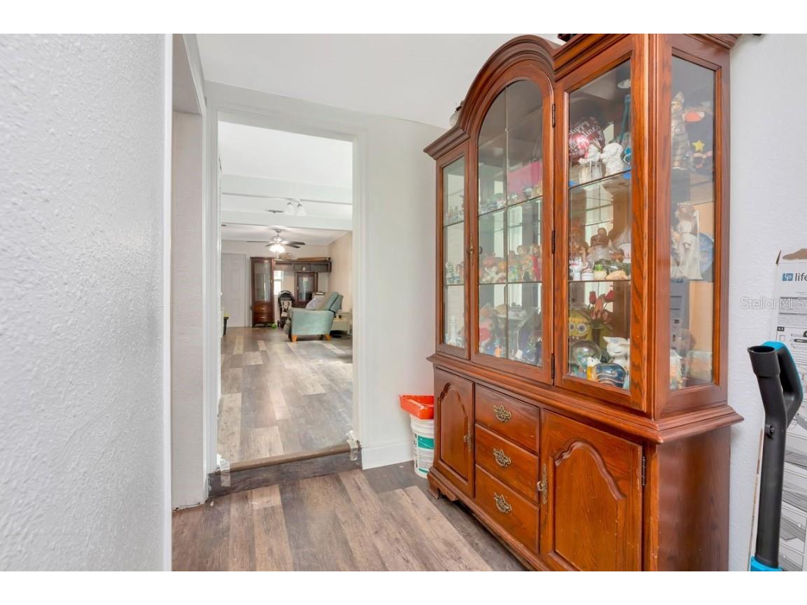 3278 56th Avenue N Saint Petersburg FL 33714 A4668993 image18