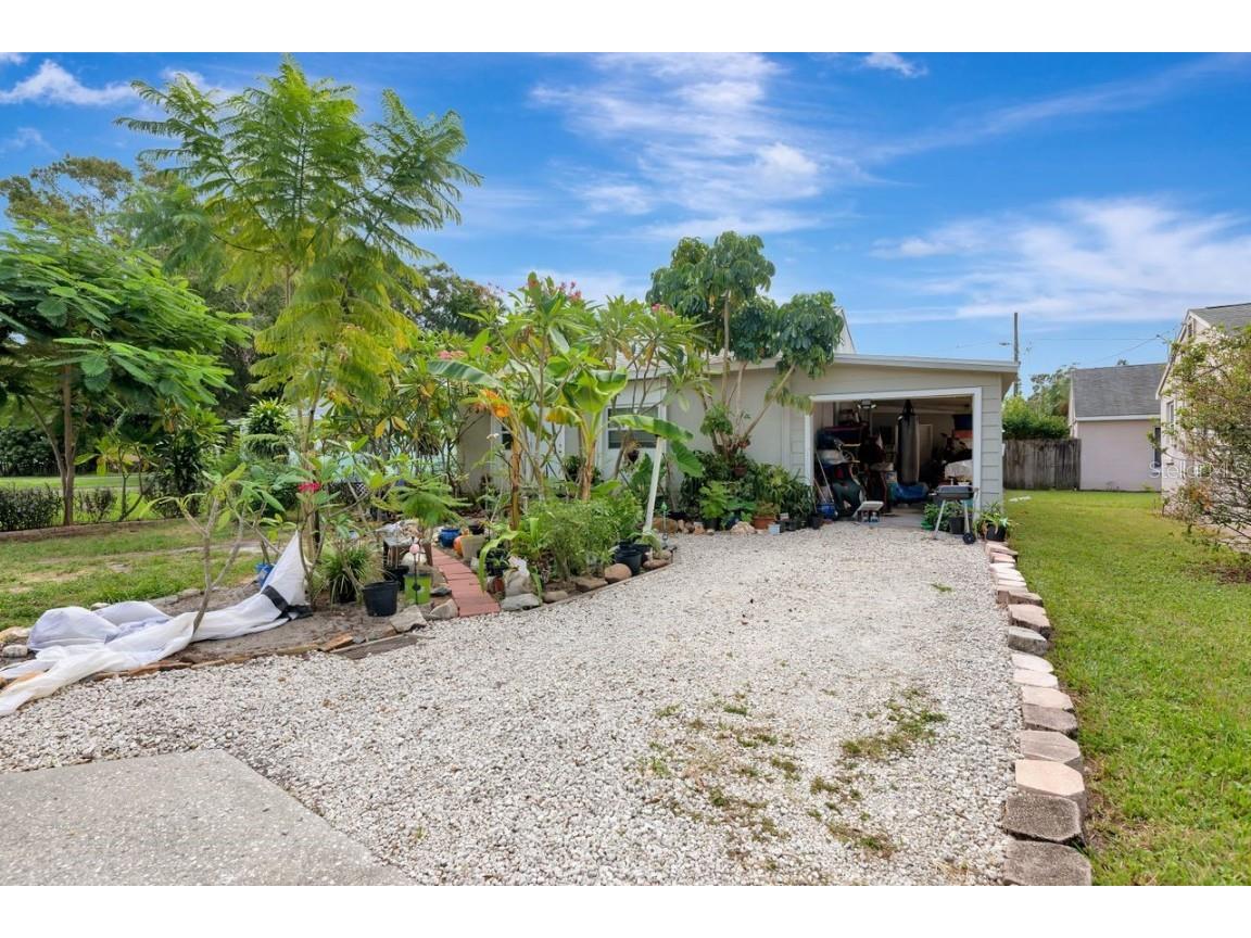 3278 56th Avenue N Saint Petersburg FL 33714 A4668993 image2