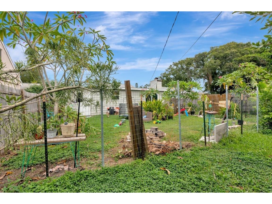 3278 56th Avenue N Saint Petersburg FL 33714 A4668993 image42