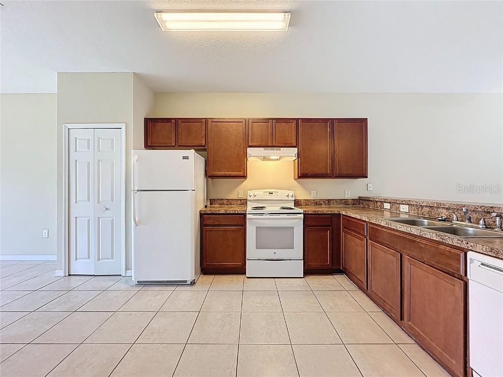 328 Baccarat Court #A/B Kissimmee FL 34759 S5138312 image28