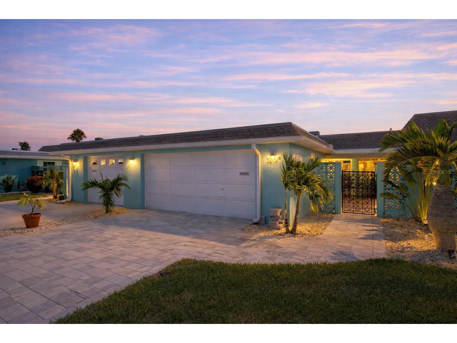 328 Boca Ciega Point Boulevard S Saint Petersburg FL 33708 - INTERCOASTAL WATERWAY TB8448237 image1