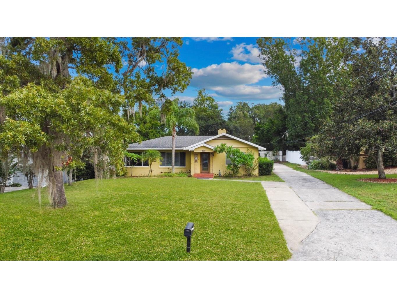 328 E Minnehaha Avenue Clermont FL 34711 O6315087 image1