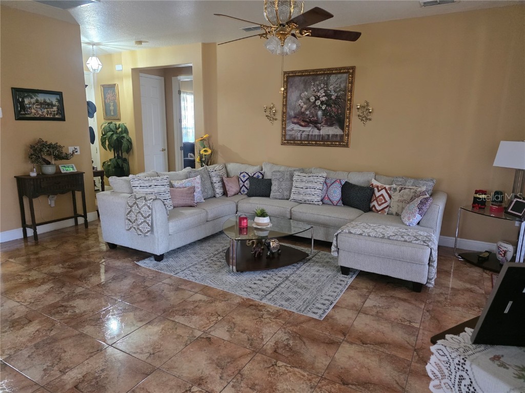328 Indian Wells Avenue Poinciana FL 34759 S5136972 image11