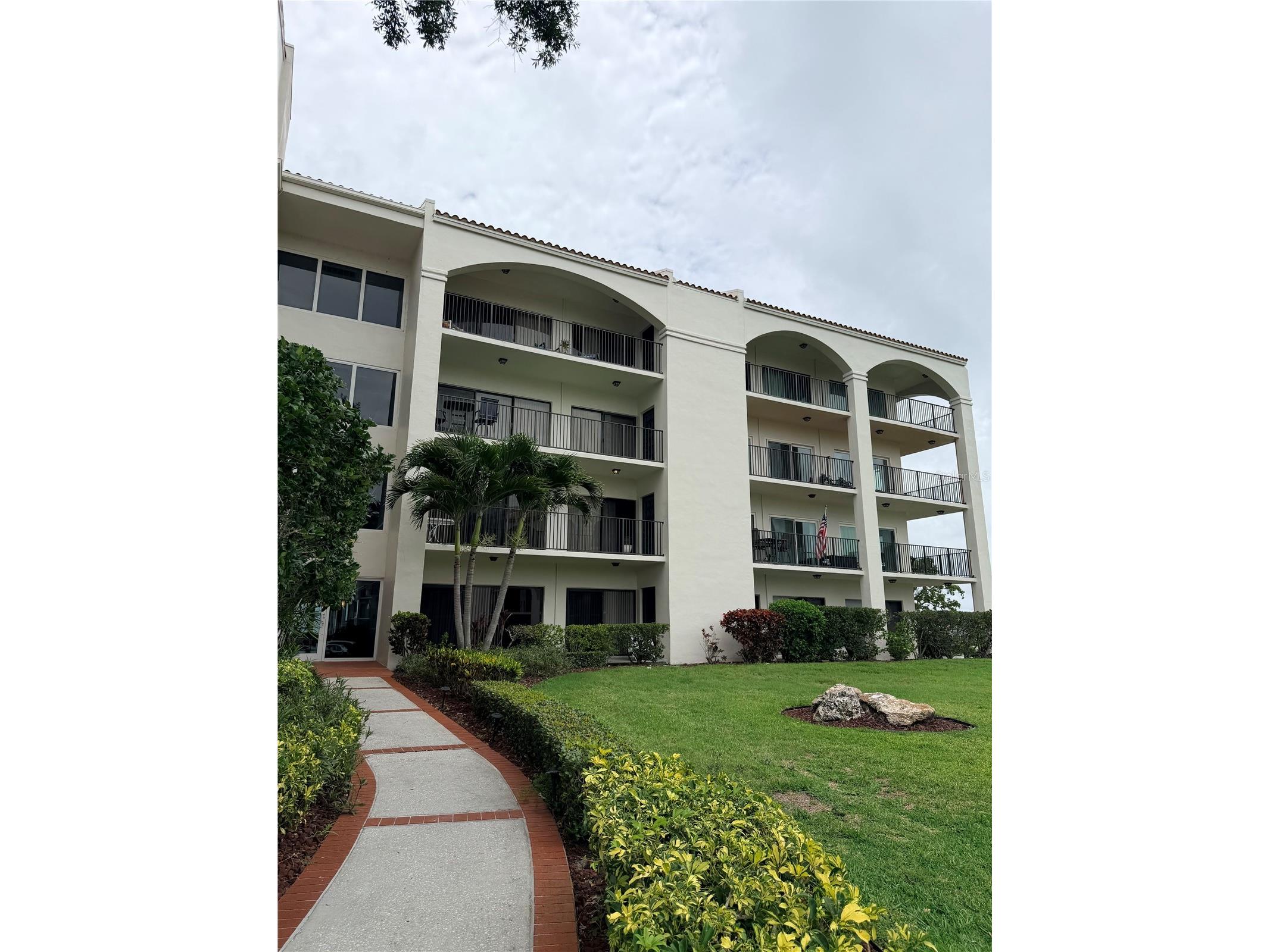 328 Mariner Drive #328 Tarpon Springs FL 34689 TB8505555 image1