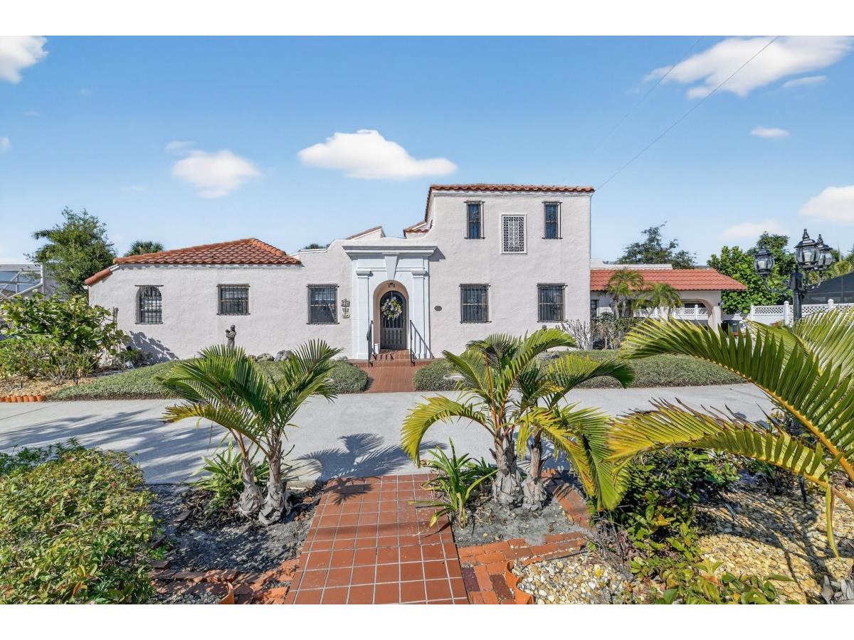 328 Sorrento Street Venice FL 34285 A4674927 image1