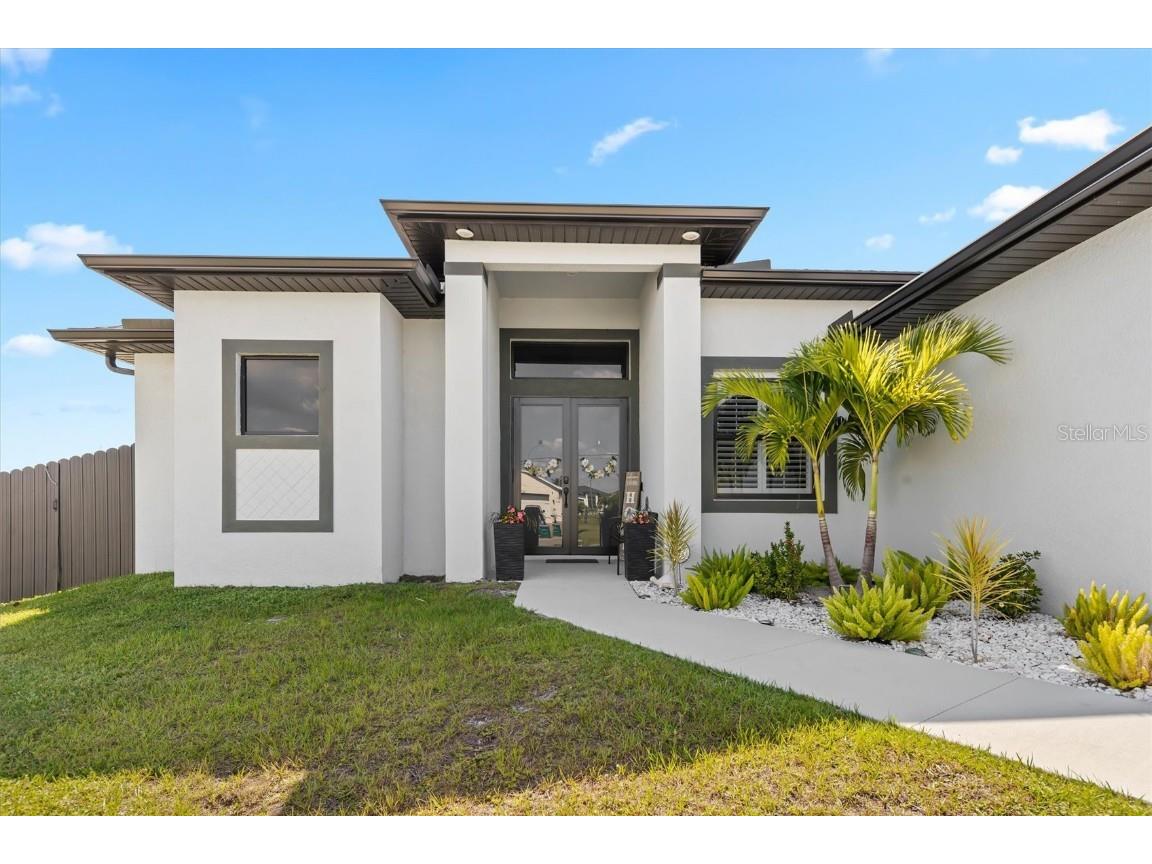 328 SW 31st Place Cape Coral FL 33991 C7491683 image1
