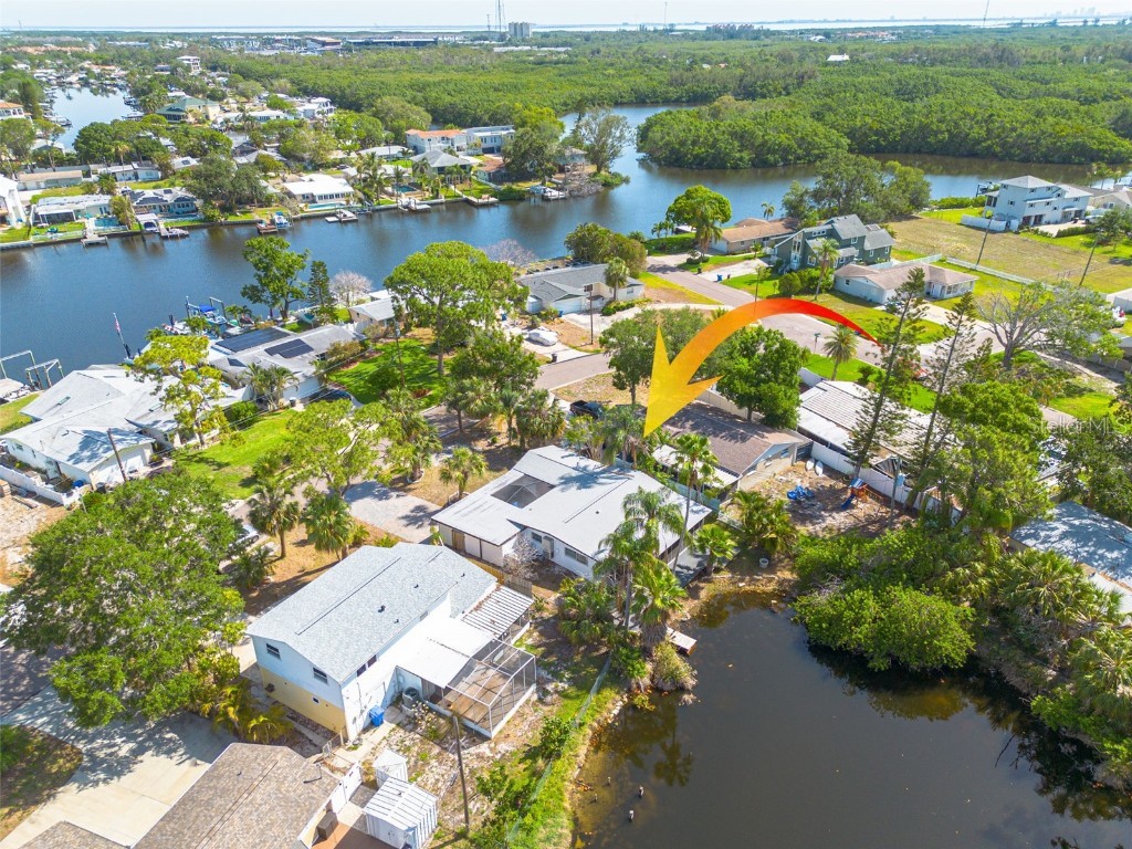 328 Tallahassee Drive NE Saint Petersburg FL 33702 TB8386163 image1