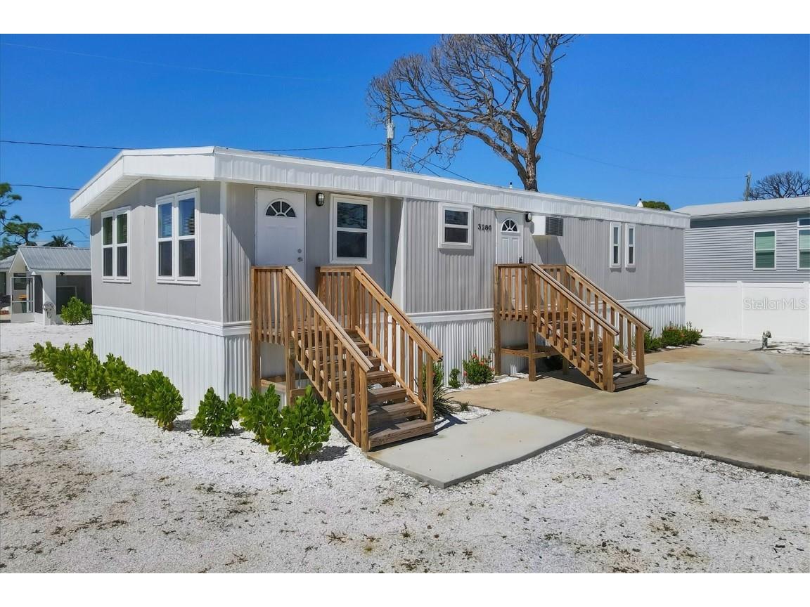 3280 Holly Avenue Englewood FL 34224 D6143580 image1