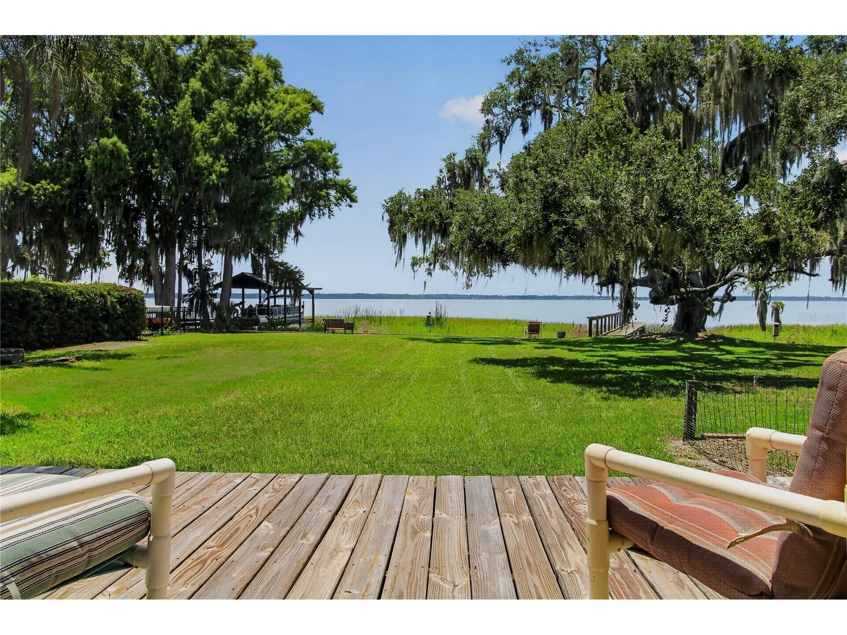 32805 Lake Eustis Drive Tavares FL 32778 - LAKE EUSTIS O6416810 image1