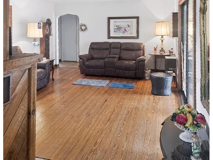 32805 Lake Eustis Drive Tavares FL 32778 - LAKE EUSTIS O6416810 image9