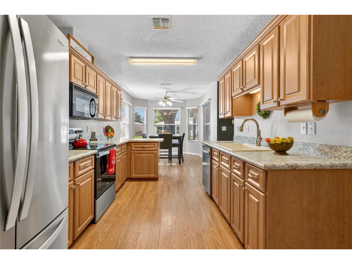 32805 Oak Park Drive Leesburg FL 34748 G5100425 image9