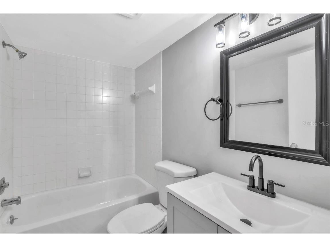 3281 Beneva Road #202 Sarasota FL 34232 A4673914 image19