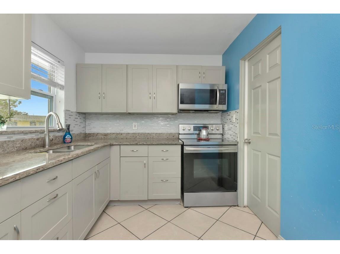 3281 Dante Drive Sarasota FL 34235 A4674820 image13