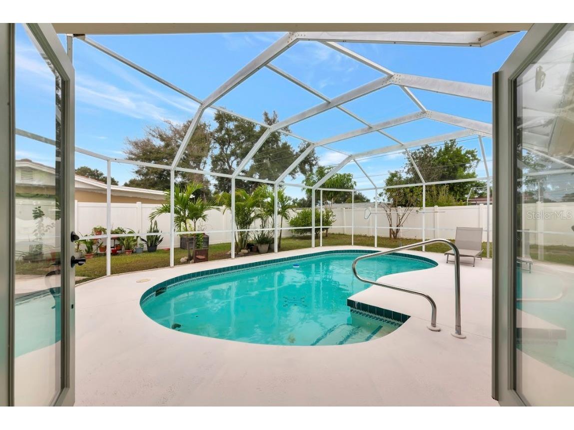 3281 Dante Drive Sarasota FL 34235 A4674820 image3