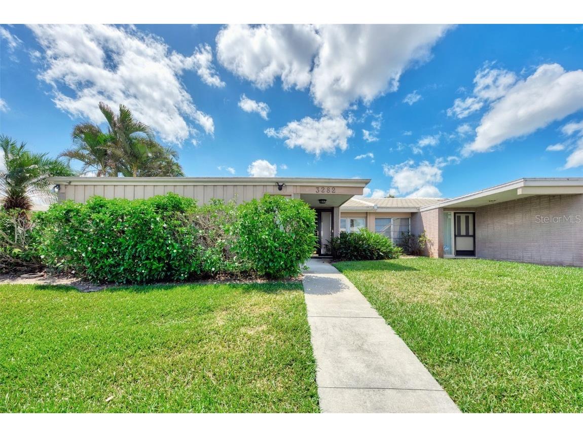 3282 Gifford Lane #105 Sarasota FL 34239 A4567006 image1