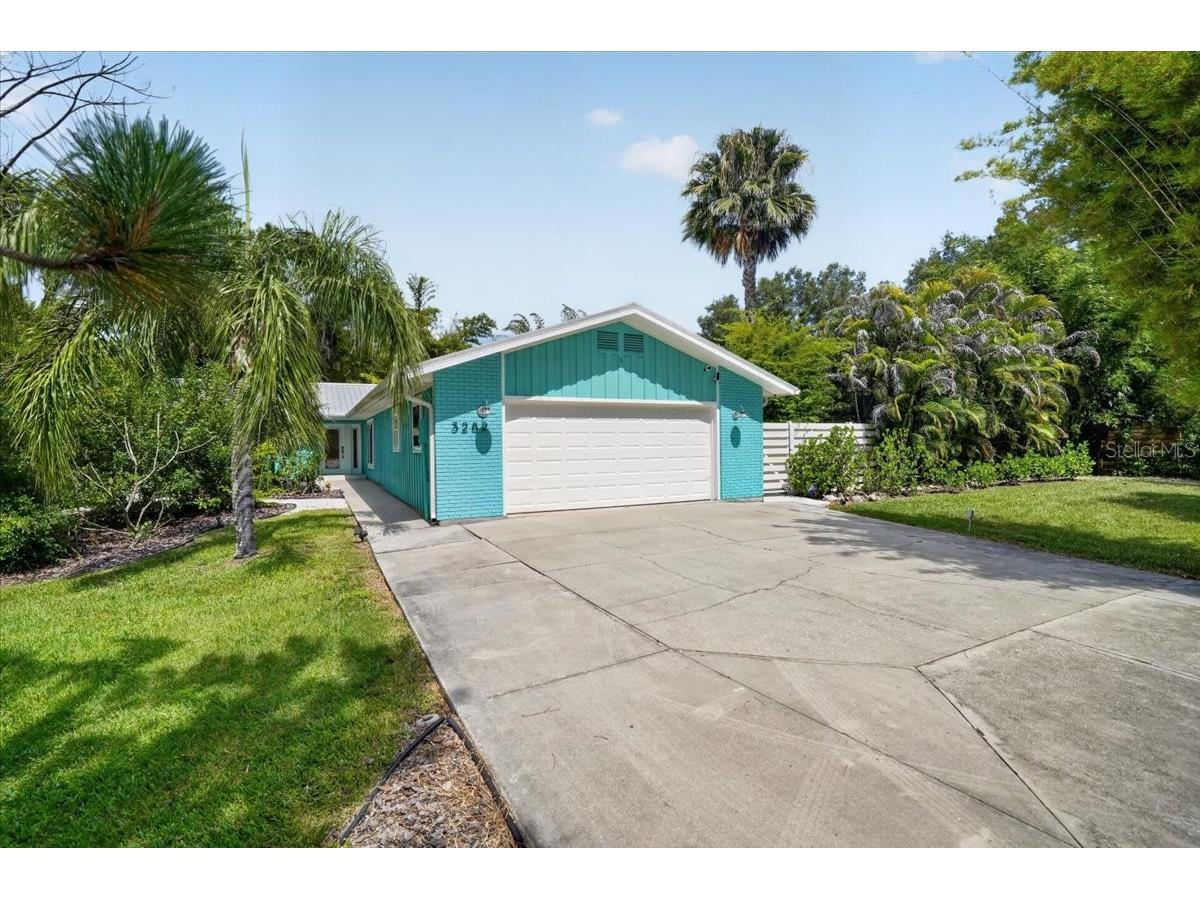 3282 Tobero Lane Sarasota FL 34235 A4697976 image1