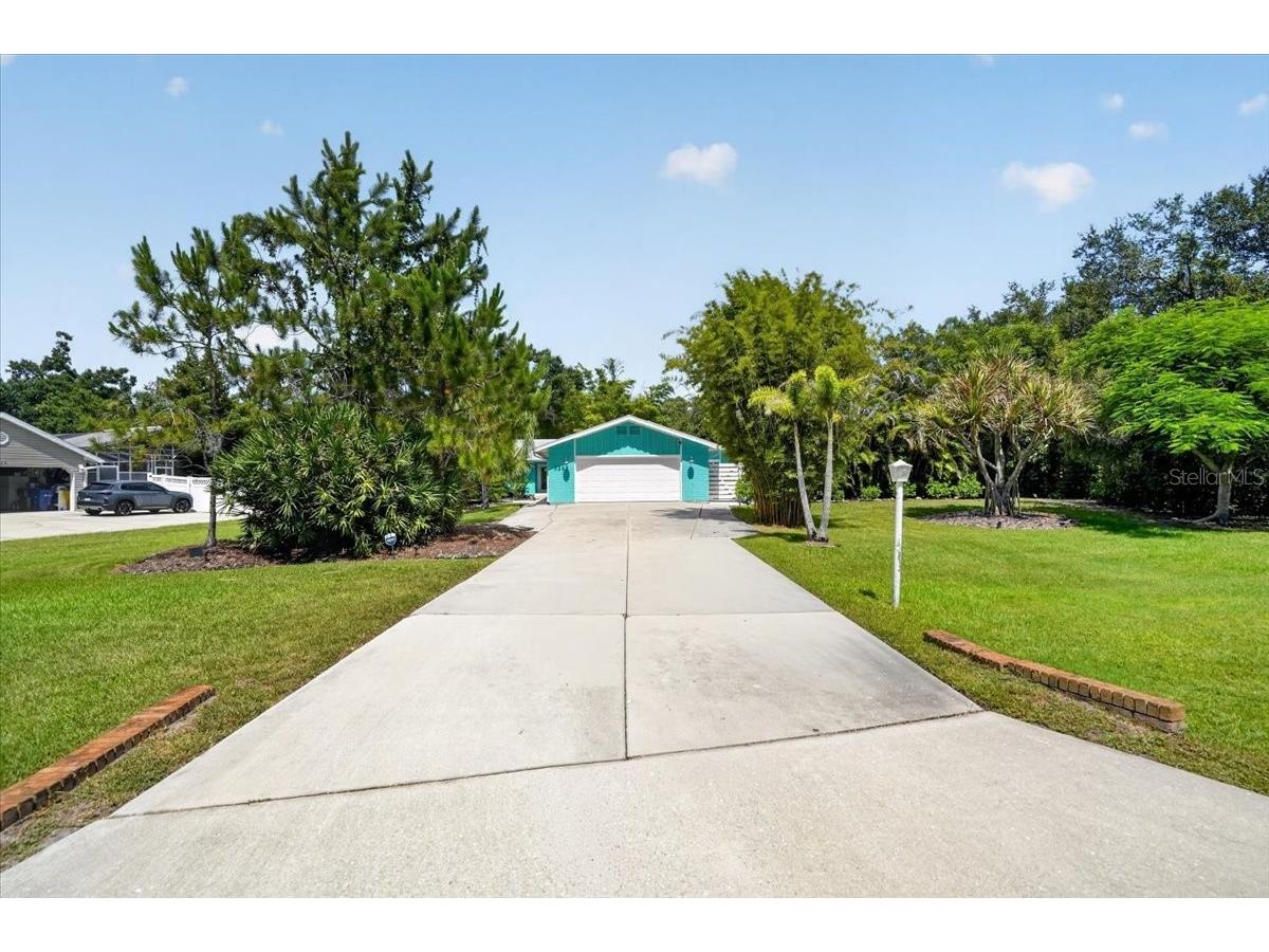 3282 Tobero Lane Sarasota FL 34235 A4697976 image2