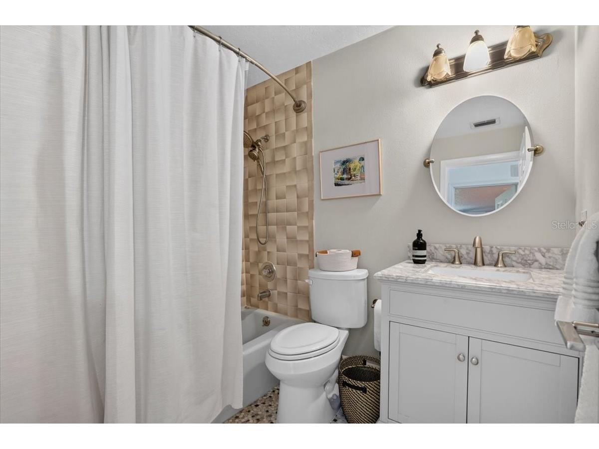 3282 Tobero Lane Sarasota FL 34235 A4697976 image23