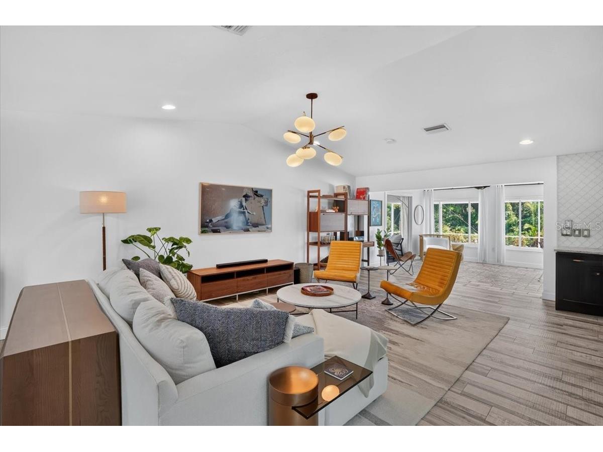 3282 Tobero Lane Sarasota FL 34235 A4697976 image8