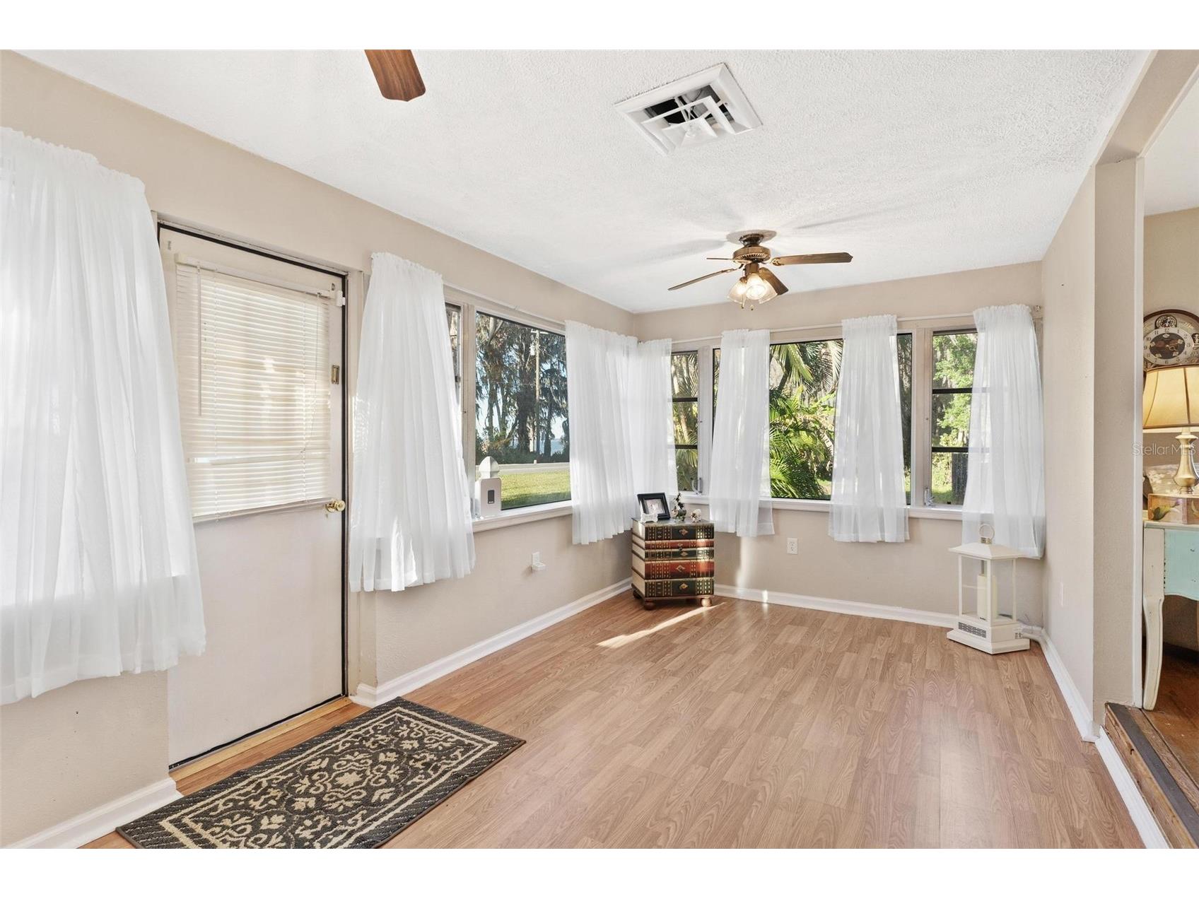 32828 Lake Eustis Drive Tavares FL 32778 - LAKE EUSTIS G5107339 image7