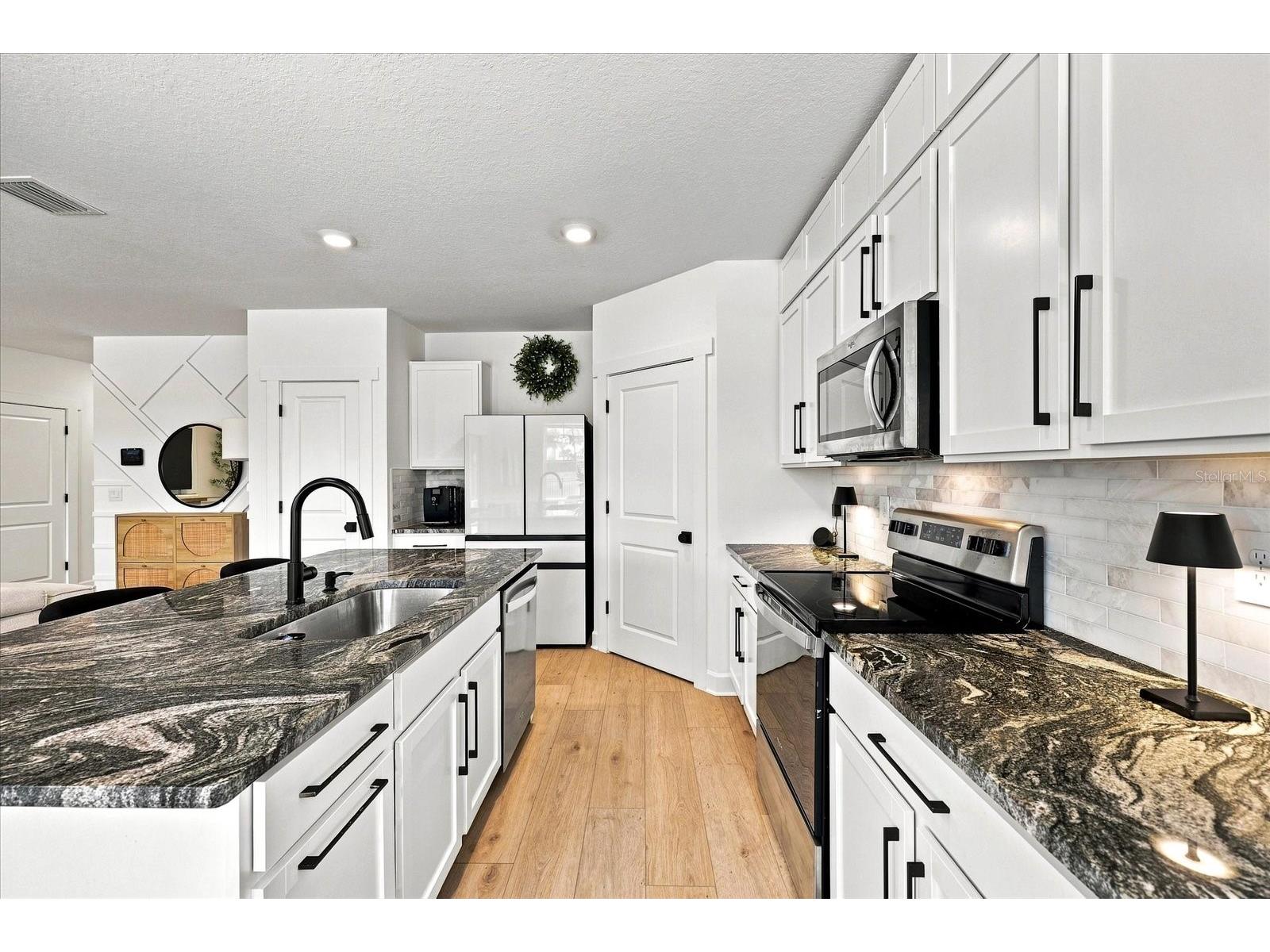 3283 Hilltop Circle Lakewood Ranch FL 34211 - COMMUNITY POND A4699892 image18