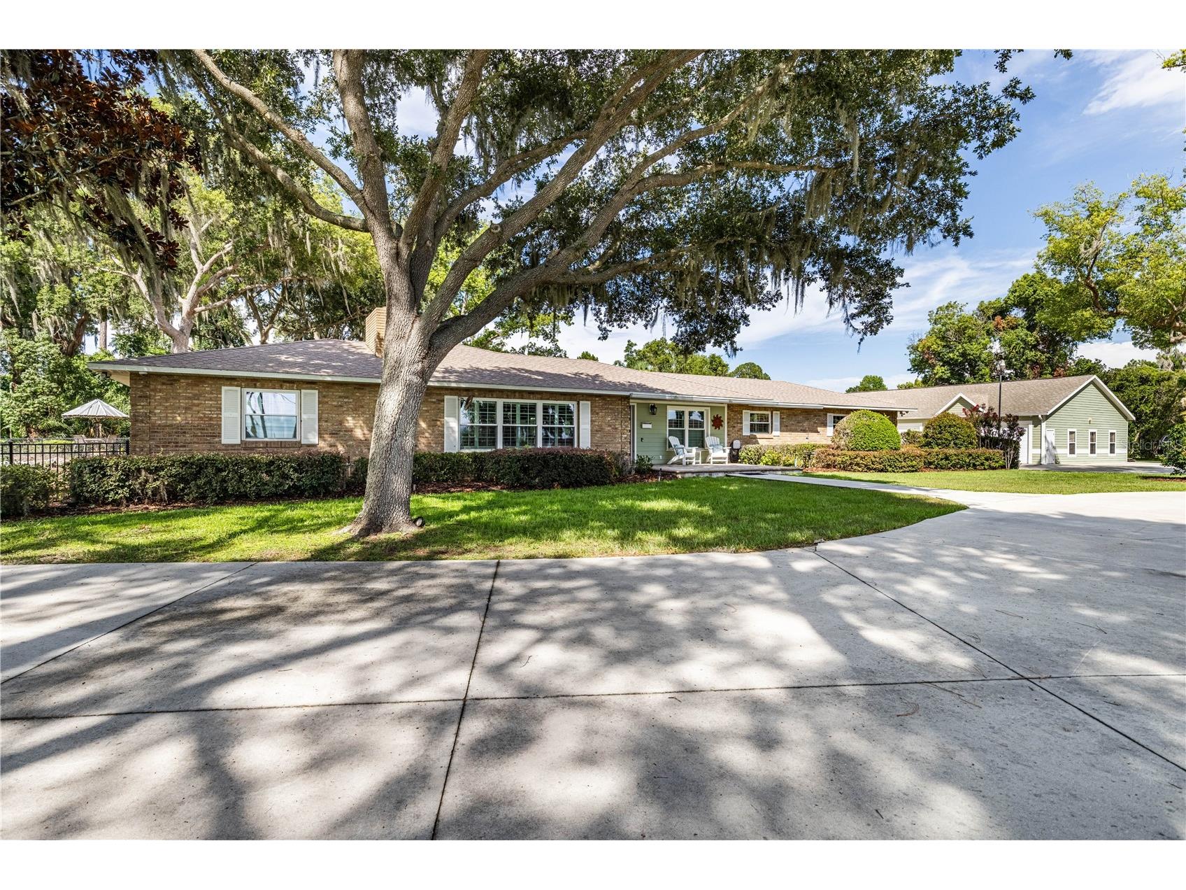 32834 Lakeshore Drive Tavares FL 32778 - LAKE DORA THE HARRIS CHAIN OF LAKES G5114617 image12