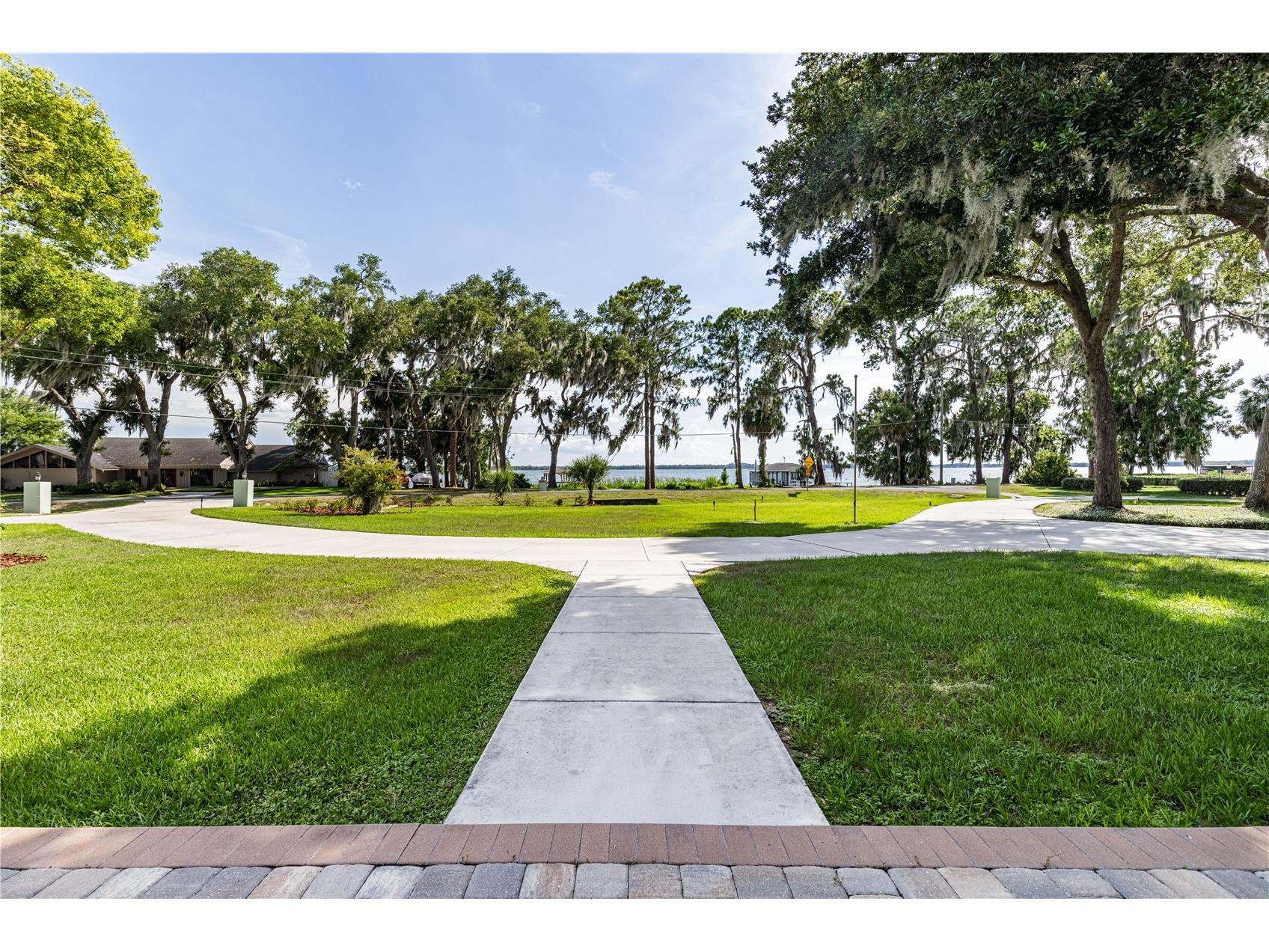 32834 Lakeshore Drive Tavares FL 32778 - LAKE DORA THE HARRIS CHAIN OF LAKES G5114617 image15