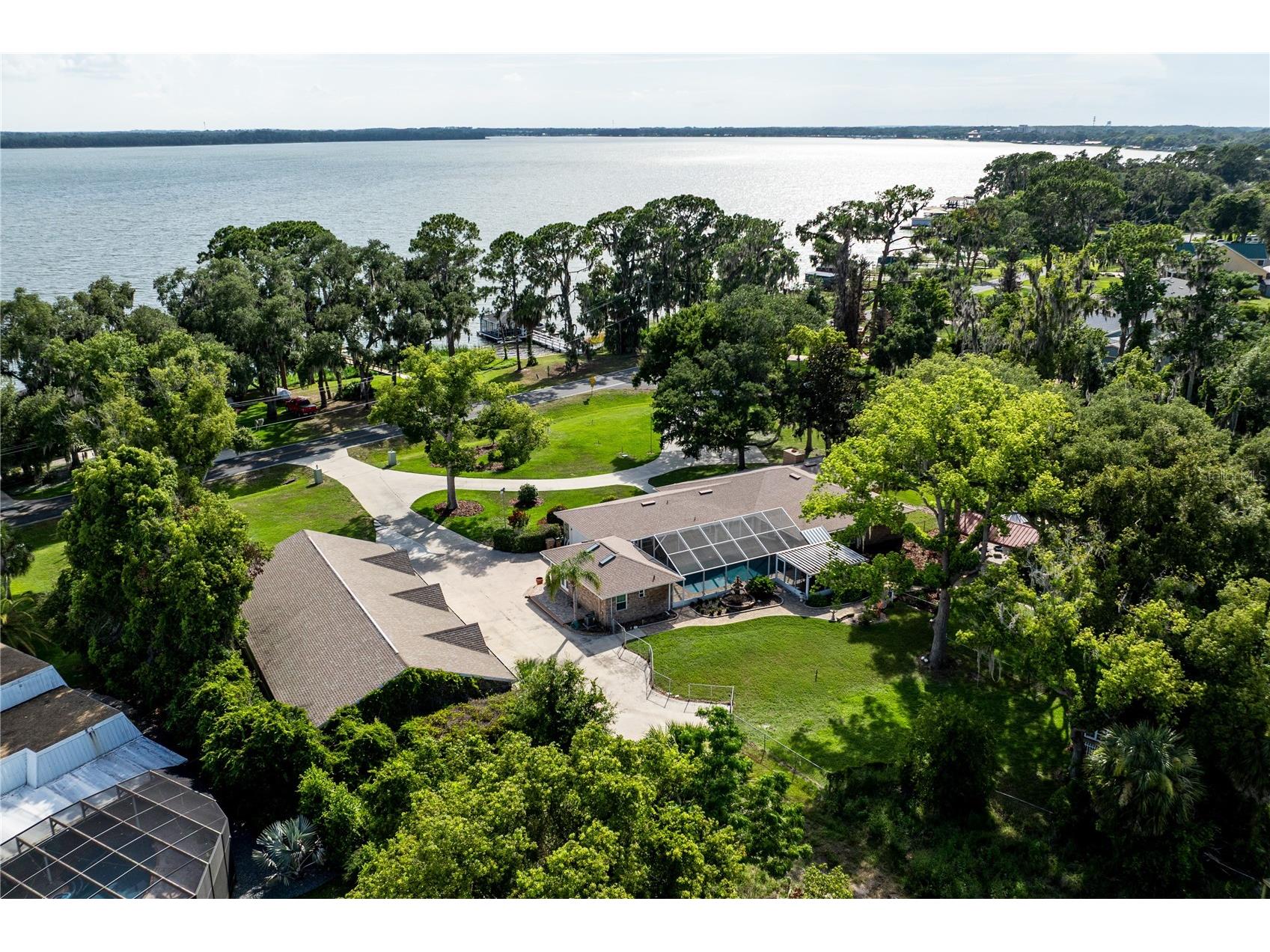 32834 Lakeshore Drive Tavares FL 32778 - LAKE DORA THE HARRIS CHAIN OF LAKES G5114617 image8