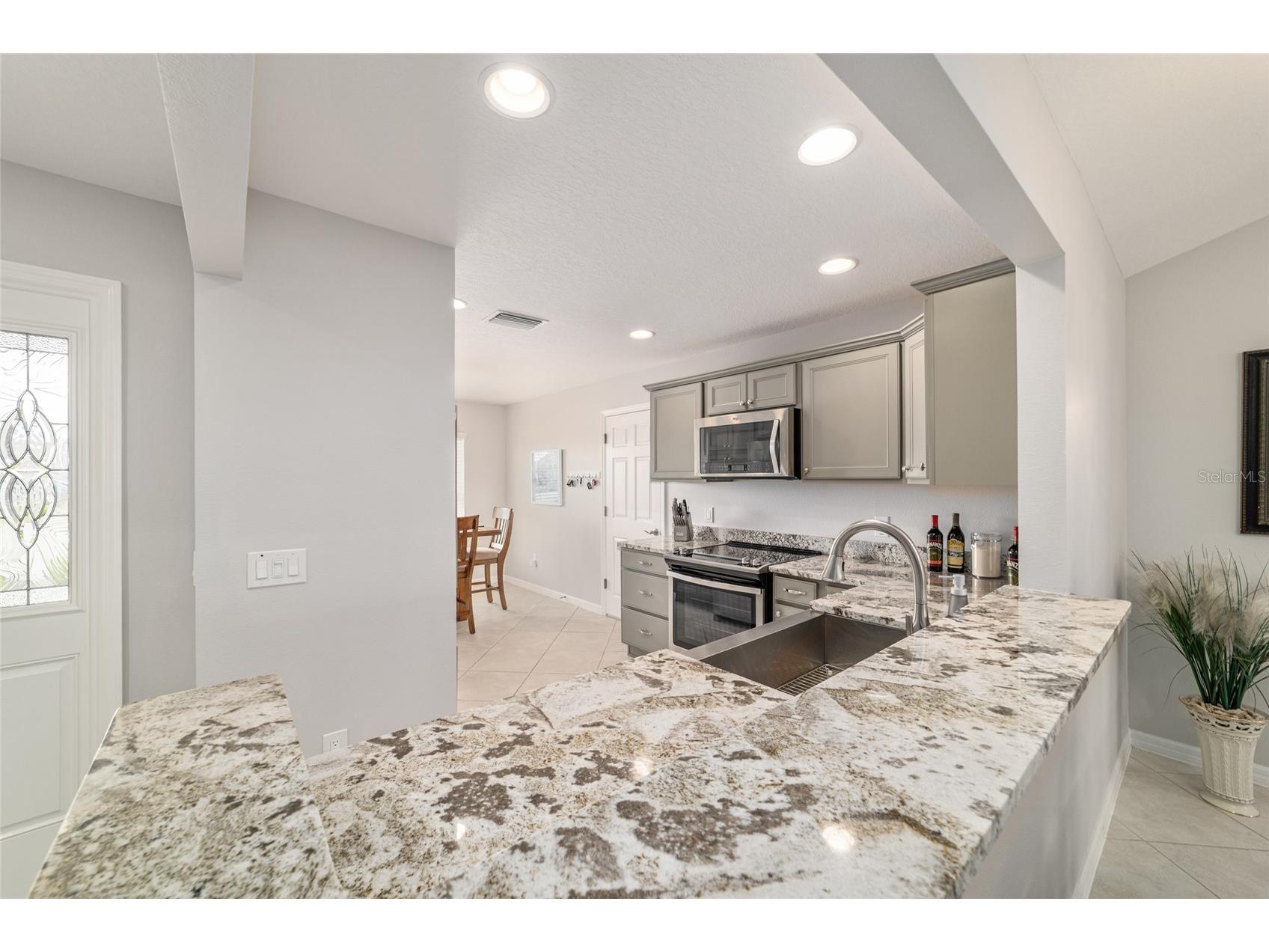 3285 Dressendorfer Drive The Villages FL 32163 OM724285 image14
