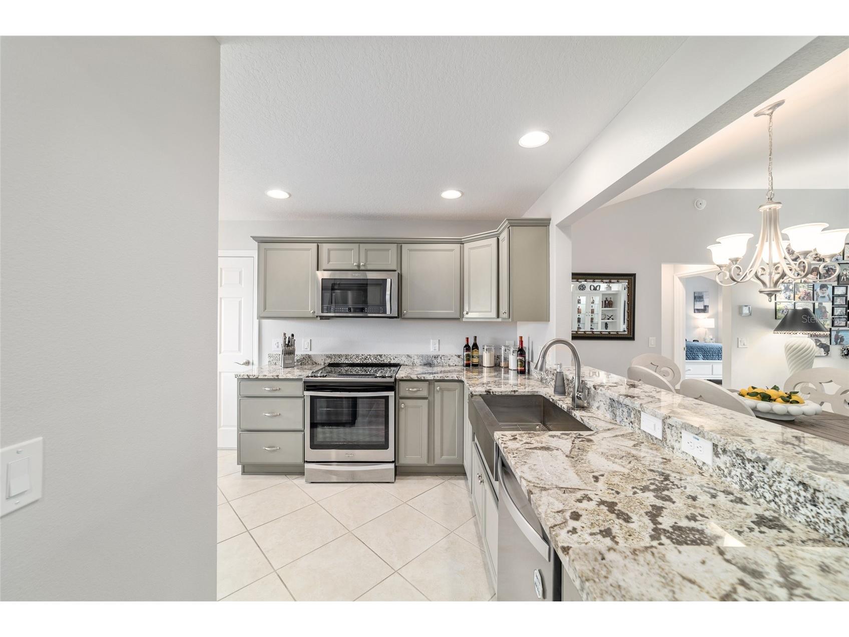 3285 Dressendorfer Drive The Villages FL 32163 OM724285 image17